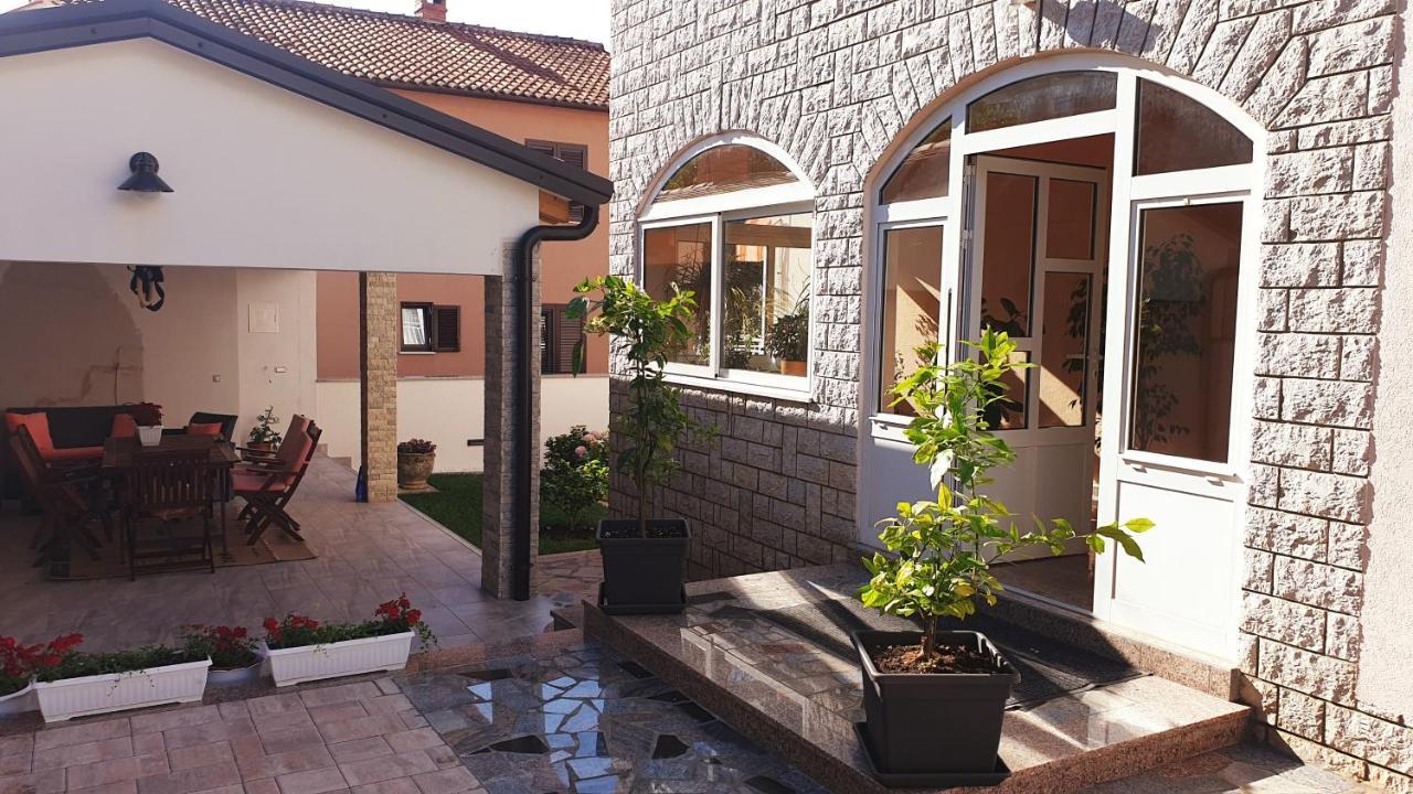 شقة House Maric بوريتش المظهر الخارجي الصورة